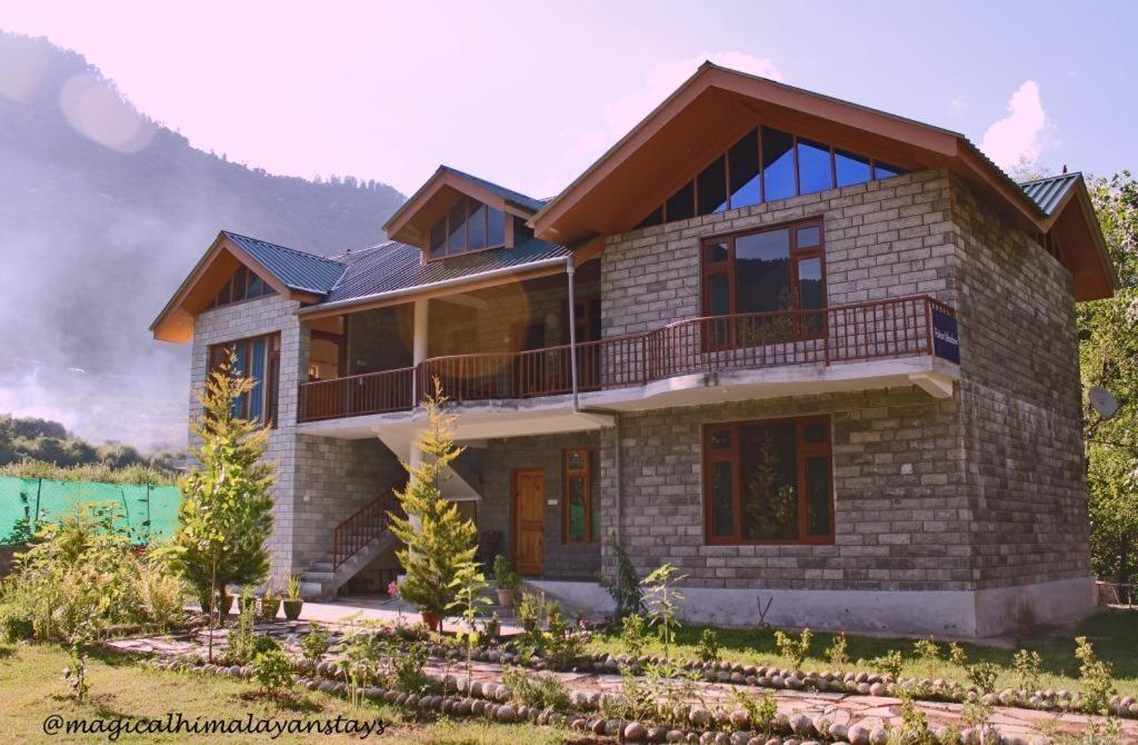 Raison Meadows By Magical Himalayan Stays Manāli Esterno foto